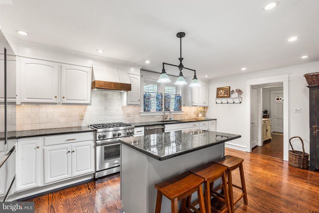 125 N ROLLING RD, Springfield, PA 19064