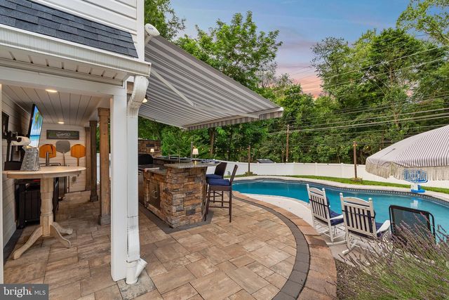 125 N ROLLING RD, Springfield, PA 19064