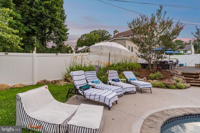 125 N ROLLING RD, Springfield, PA 19064