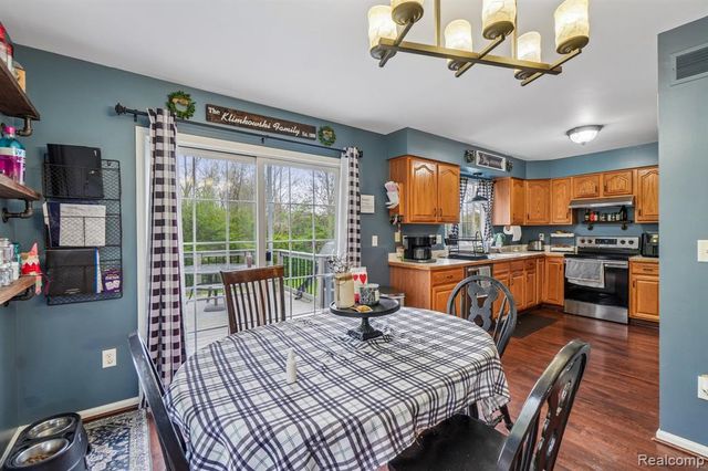 23882 Monroe Street, Armada, MI 48005
