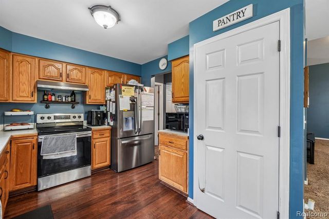 23882 Monroe Street, Armada, MI 48005