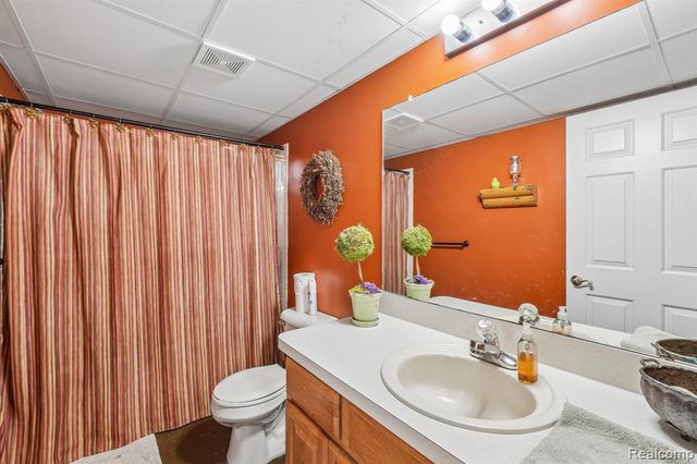 23882 Monroe Street, Armada, MI 48005