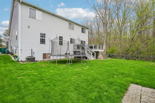 23882 Monroe Street, Armada, MI 48005
