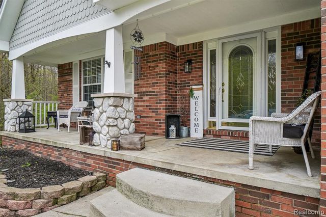 23882 Monroe Street, Armada, MI 48005