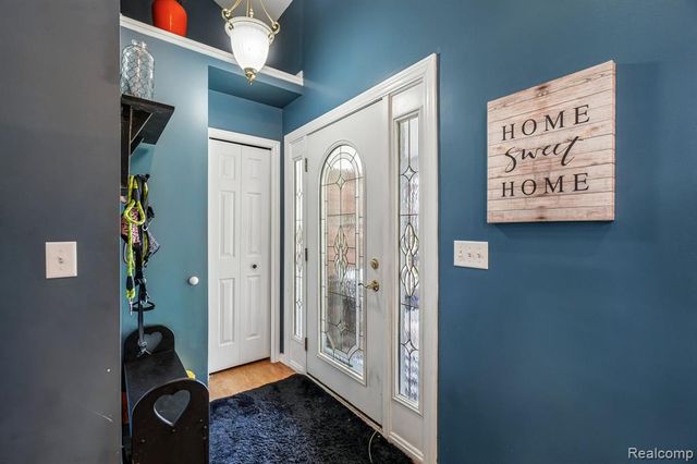 23882 Monroe Street, Armada, MI 48005