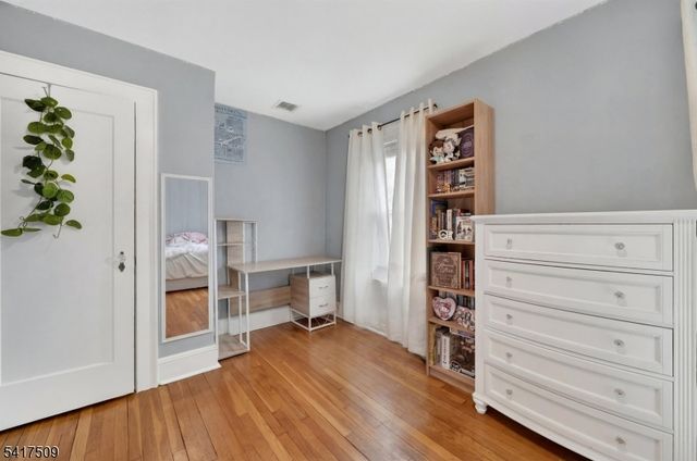 10 Brookside Ave, Hawthorne Boro, NJ 07506