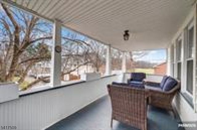 10 Brookside Ave, Hawthorne Boro, NJ 07506