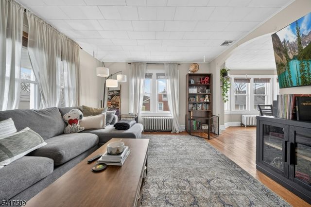 10 Brookside Ave, Hawthorne Boro, NJ 07506