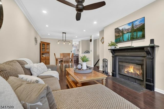 10 Brookside Ave, Hawthorne Boro, NJ 07506