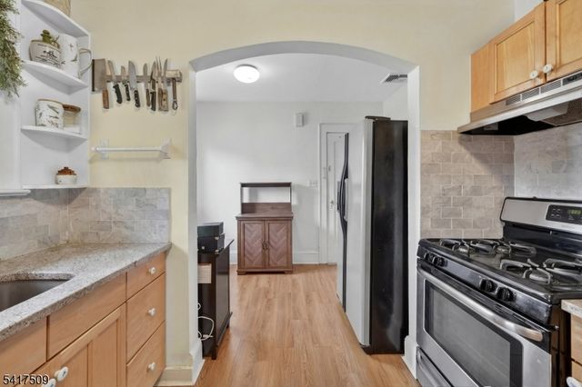 10 Brookside Ave, Hawthorne Boro, NJ 07506