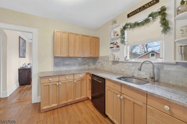 10 Brookside Ave, Hawthorne Boro, NJ 07506