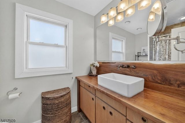 10 Brookside Ave, Hawthorne Boro, NJ 07506