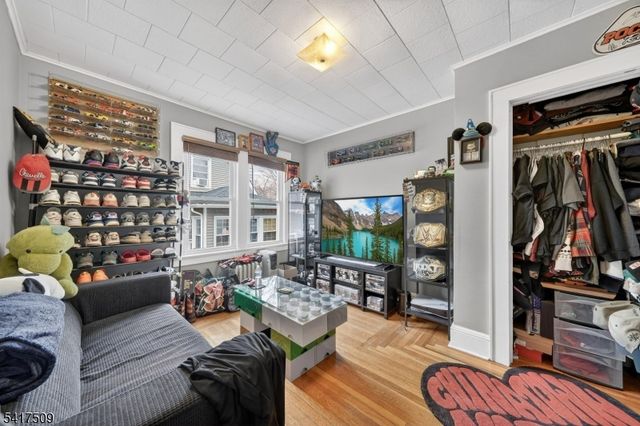 10 Brookside Ave, Hawthorne Boro, NJ 07506