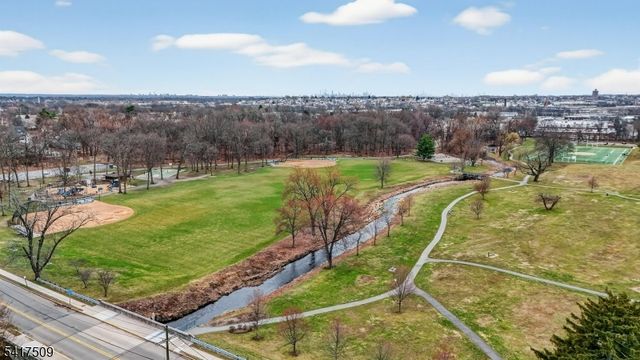 10 Brookside Ave, Hawthorne Boro, NJ 07506