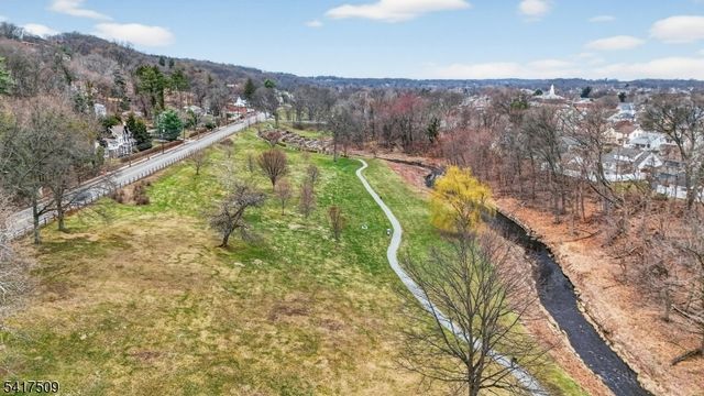 10 Brookside Ave, Hawthorne Boro, NJ 07506