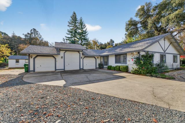 23579 Acacia Ct, Auburn, CA 95602