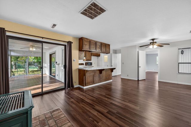 23579 Acacia Ct, Auburn, CA 95602