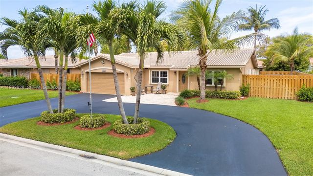 9715 SW 1st Ct, Coral Springs, FL 33071