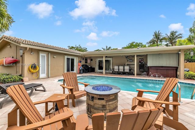 9715 SW 1st Ct, Coral Springs, FL 33071