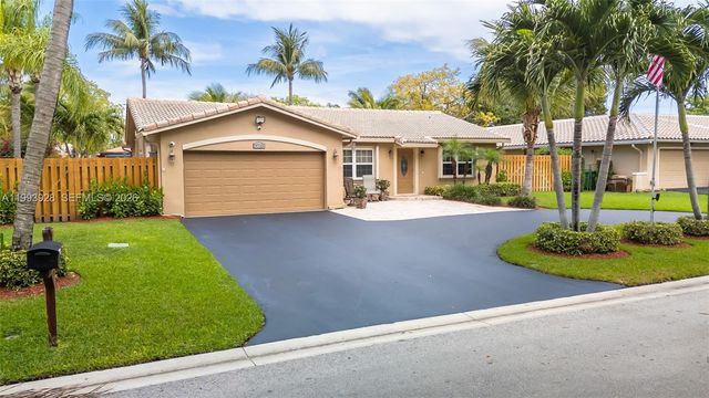 9715 SW 1st Ct, Coral Springs, FL 33071