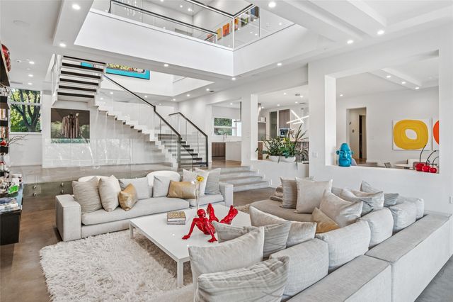 5036 Radbrook Place, Dallas, TX 75220