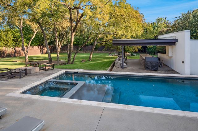 5036 Radbrook Place, Dallas, TX 75220