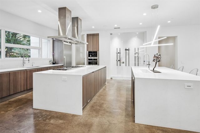 5036 Radbrook Place, Dallas, TX 75220