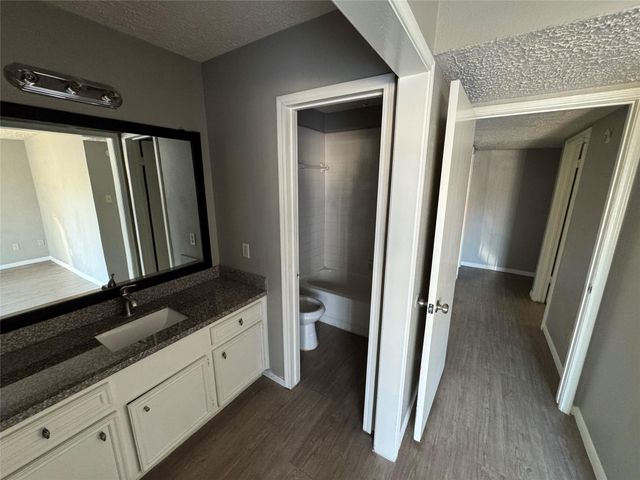 13611 Ravensway B, Cypress, TX 77429