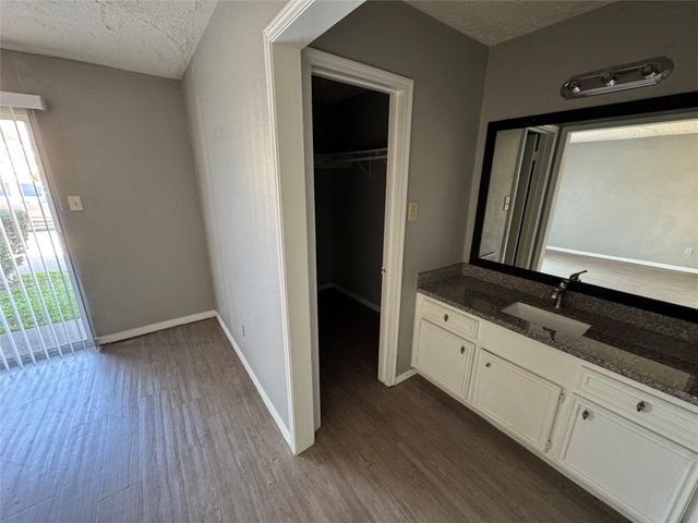 13611 Ravensway B, Cypress, TX 77429