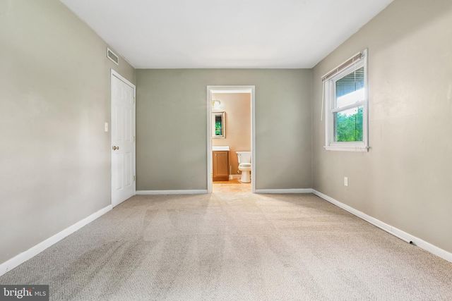 227 CHURCH RD, Medford, NJ 08055