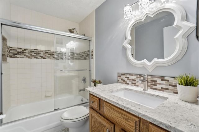 8870 Eagleview Drive, West Chester, OH 45069