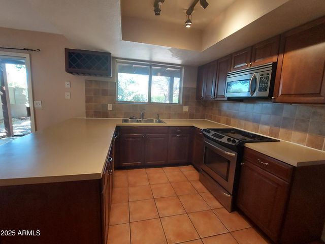 2604 INVERRARY Drive, Sierra Vista, AZ 85650