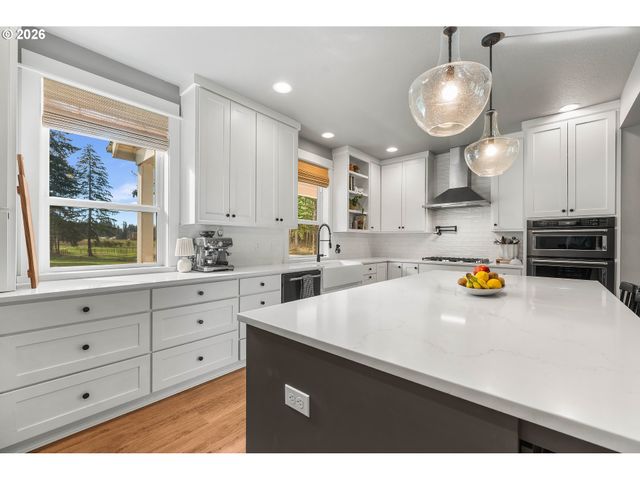 21320 S WYATT Ct, Oregon City, OR 97045