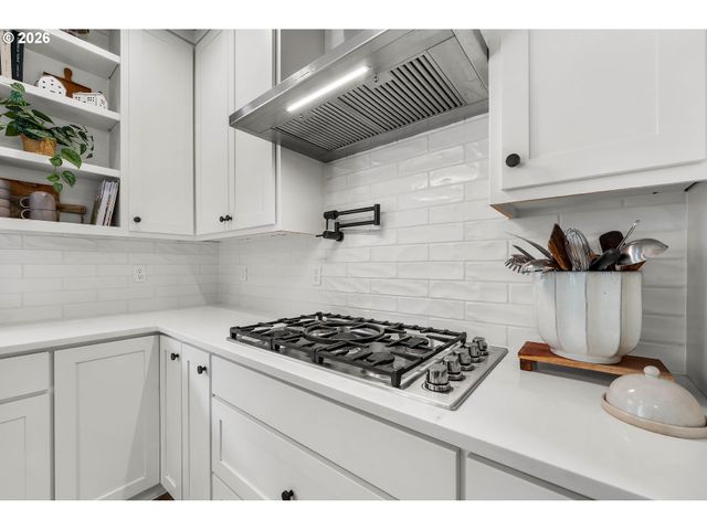 21320 S WYATT Ct, Oregon City, OR 97045