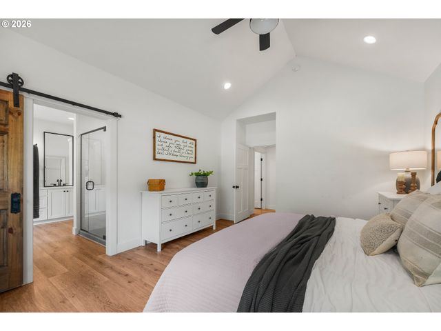 21320 S WYATT Ct, Oregon City, OR 97045