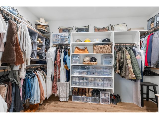 21320 S WYATT Ct, Oregon City, OR 97045