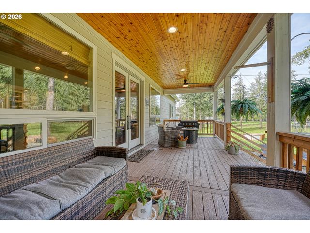 21320 S WYATT Ct, Oregon City, OR 97045