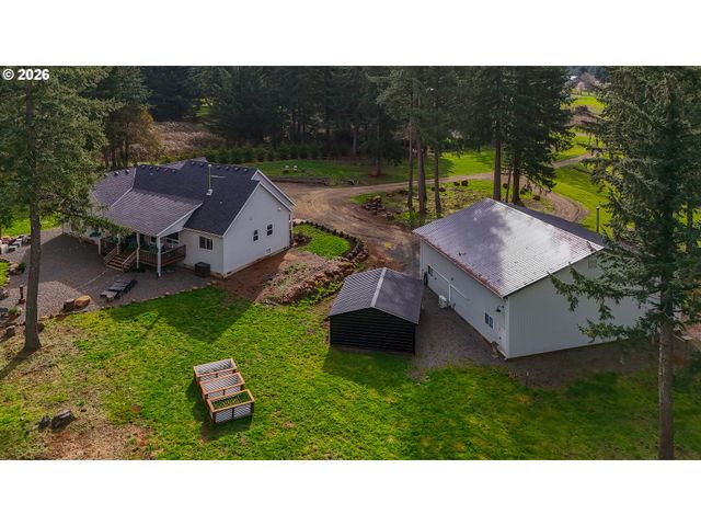 21320 S WYATT Ct, Oregon City, OR 97045