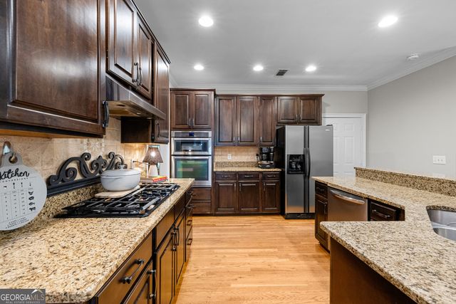 127 Shoreline Circle, Newnan, GA 30263