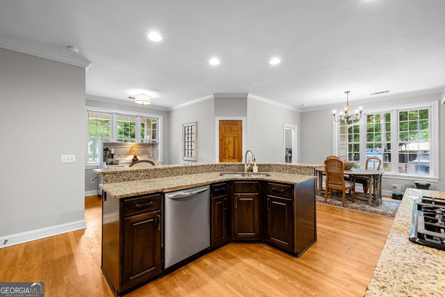 127 Shoreline Circle, Newnan, GA 30263