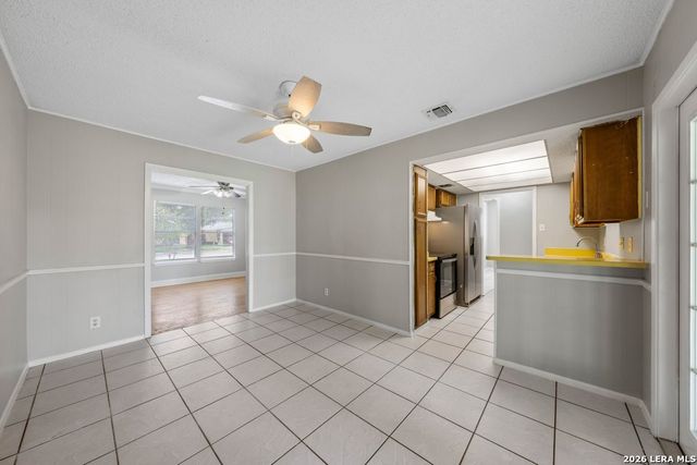 7422 Stonehouse Dr, San Antonio, TX 78227