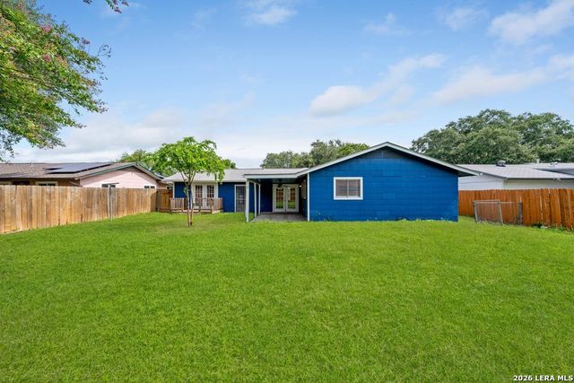 7422 Stonehouse Dr, San Antonio, TX 78227