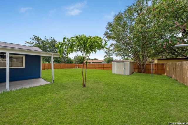 7422 Stonehouse Dr, San Antonio, TX 78227