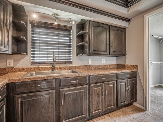503 W Owens Street, El Reno, OK 73036