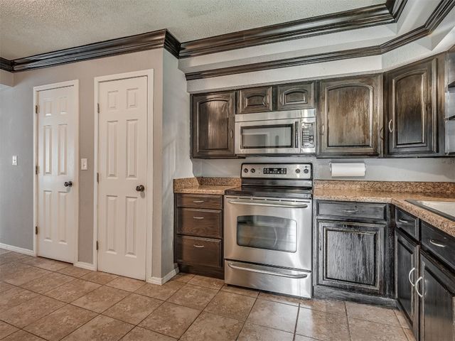 503 W Owens Street, El Reno, OK 73036