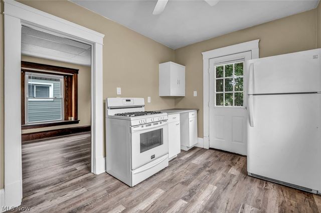 1270 Kentucky Avenue, Akron, OH 44314