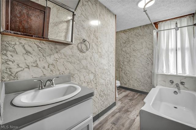 1270 Kentucky Avenue, Akron, OH 44314