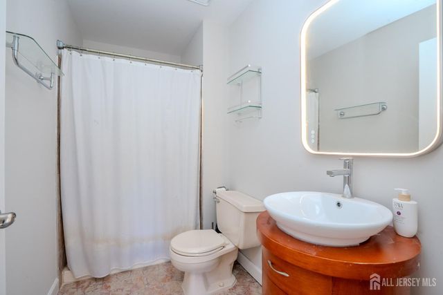 7493 Elm Court, South Brunswick, NJ 08852