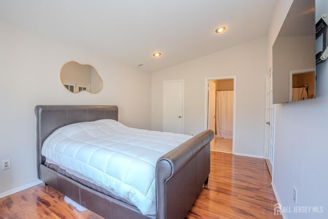 7493 Elm Court, South Brunswick, NJ 08852