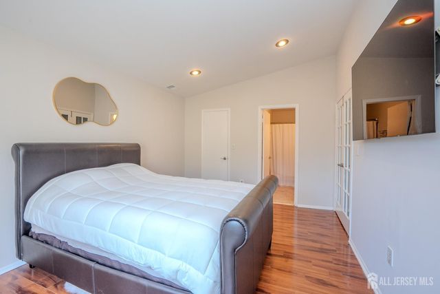 7493 Elm Court, South Brunswick, NJ 08852